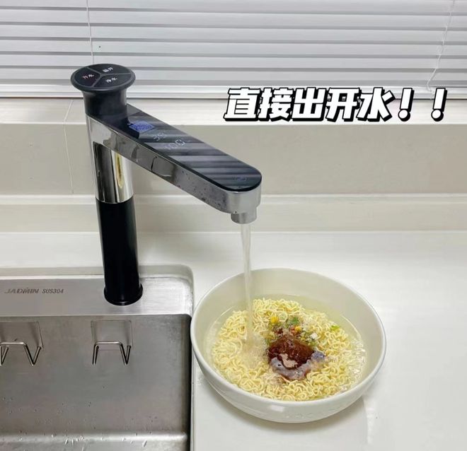 jm8K5KSSGSCnmchH.jpg