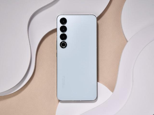 UX3Fo02ZkPmKM8M2.jpg